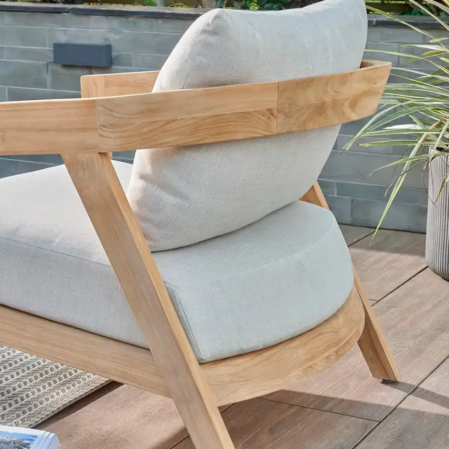 New Kubu Lounge Chair Chairs