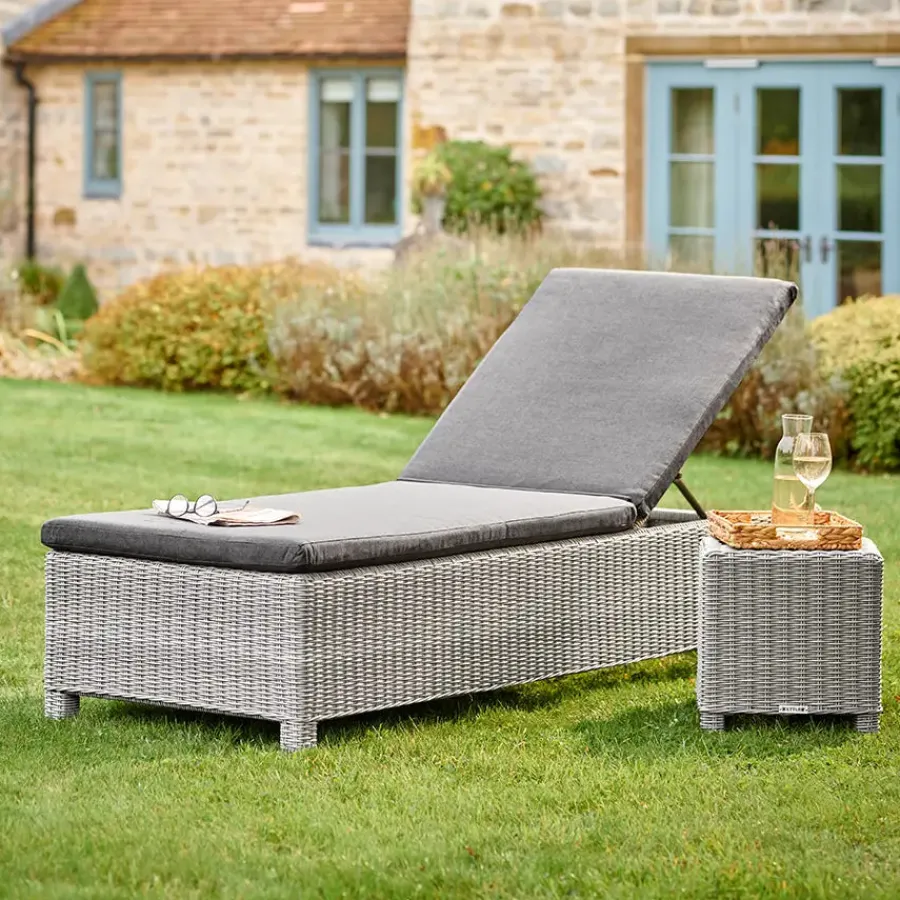 Hot Palma Signature Lounger Rattan | Sun Loungers