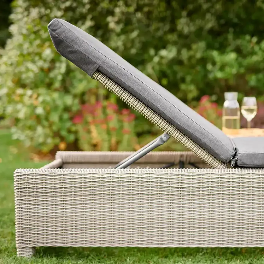 Hot Palma Signature Lounger Rattan | Sun Loungers